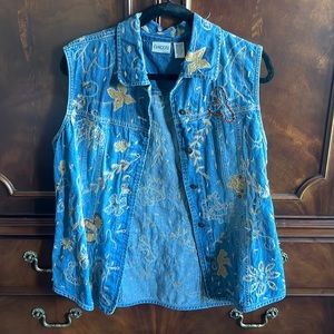 Chicos Size 2 Sleeveless Jean Jacket